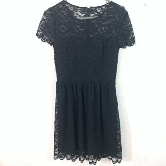 Express Black Lace Overlay S/S party Dress - Picture 1 of 12